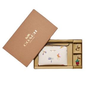 Corner Zip Wristlet With Dreamy Veggie Print by Coach